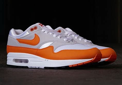 Nike Air Orange